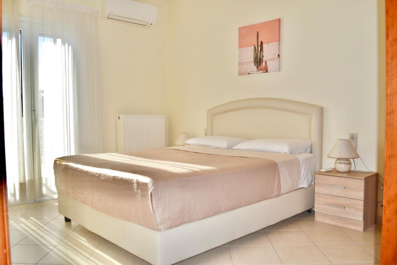 Giorgos Large Size Apartments -Family Friendly With Free Parking And Yard Views Iraklion Buitenkant foto